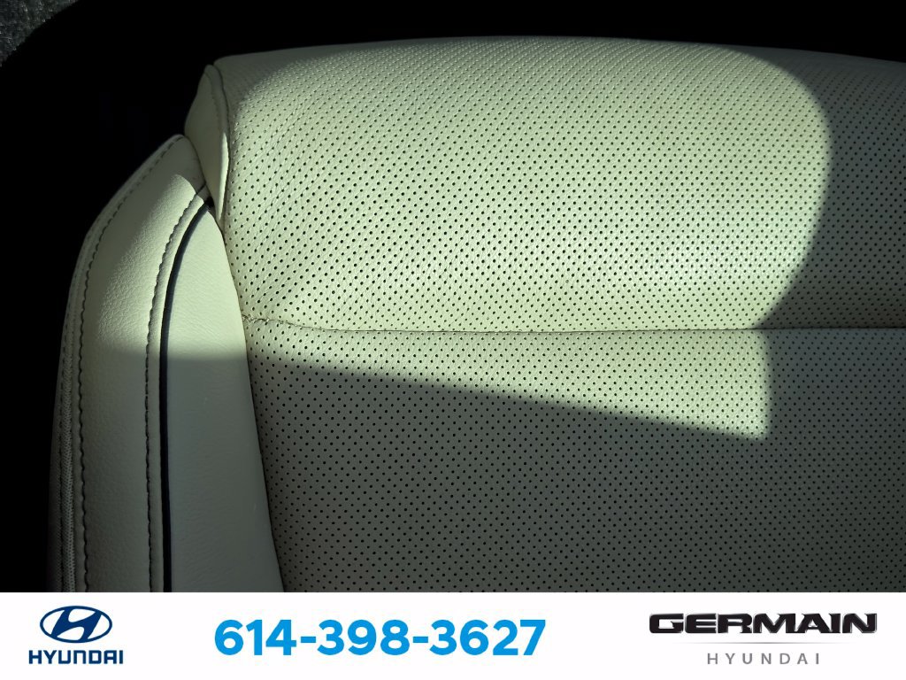 Used 2023 Genesis GV70 2.5T w/ Advanced Package AWD/4WD image 27
