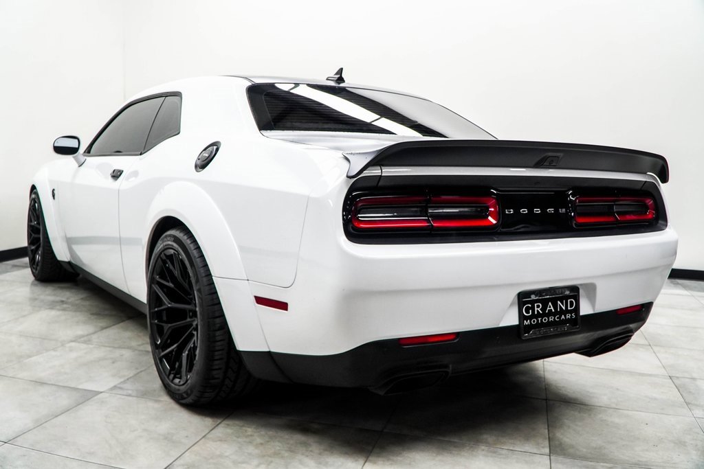 Used 2019 Dodge Challenger SRT Hellcat Redeye image 11
