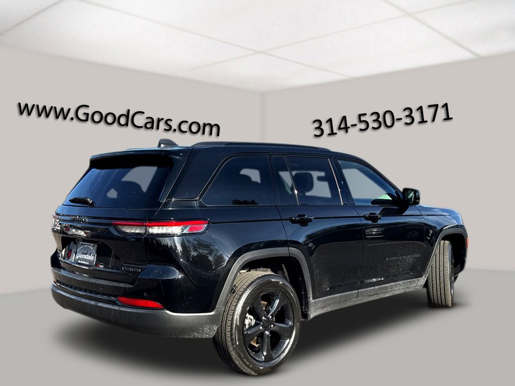 Certified 2023 Jeep Grand Cherokee Limited w/ Black Appearance Package image 2