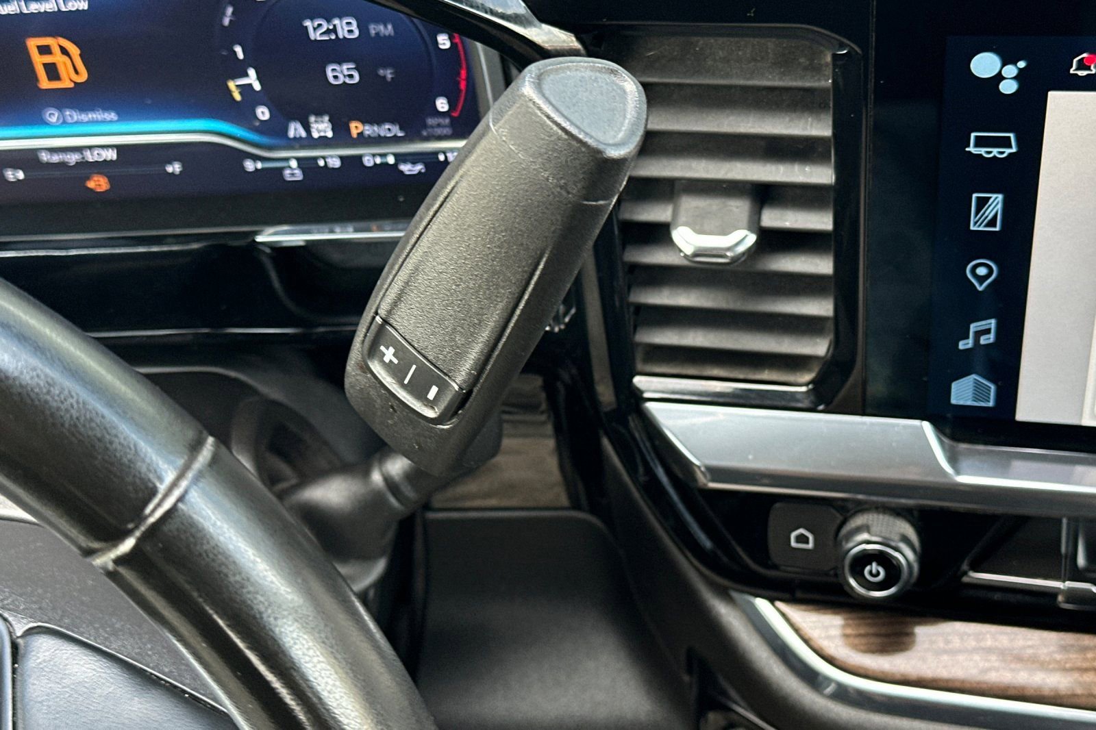 Used 2024 Chevrolet Silverado 3500 LT image 28