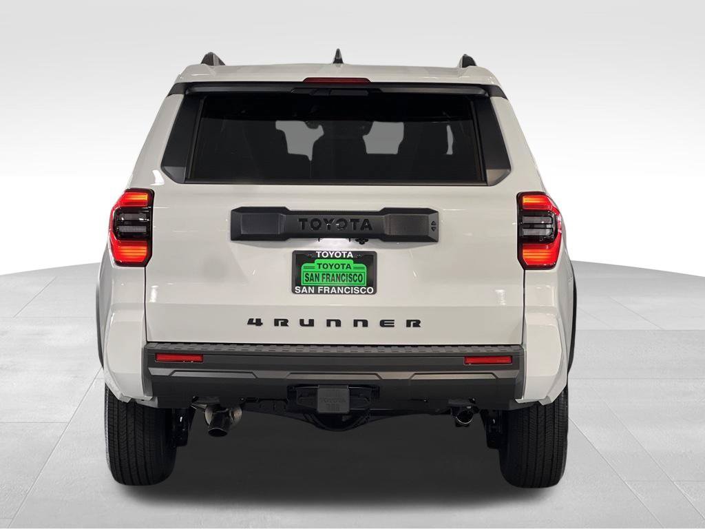 New 2026 Toyota 4Runner SR5 AWD/4WD image 4