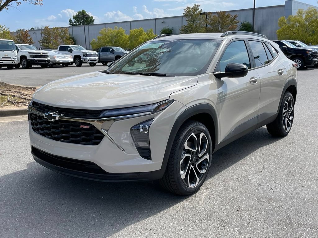 New 2026 Chevrolet Trax RS w/ Driver Confidence Package FWD image 3