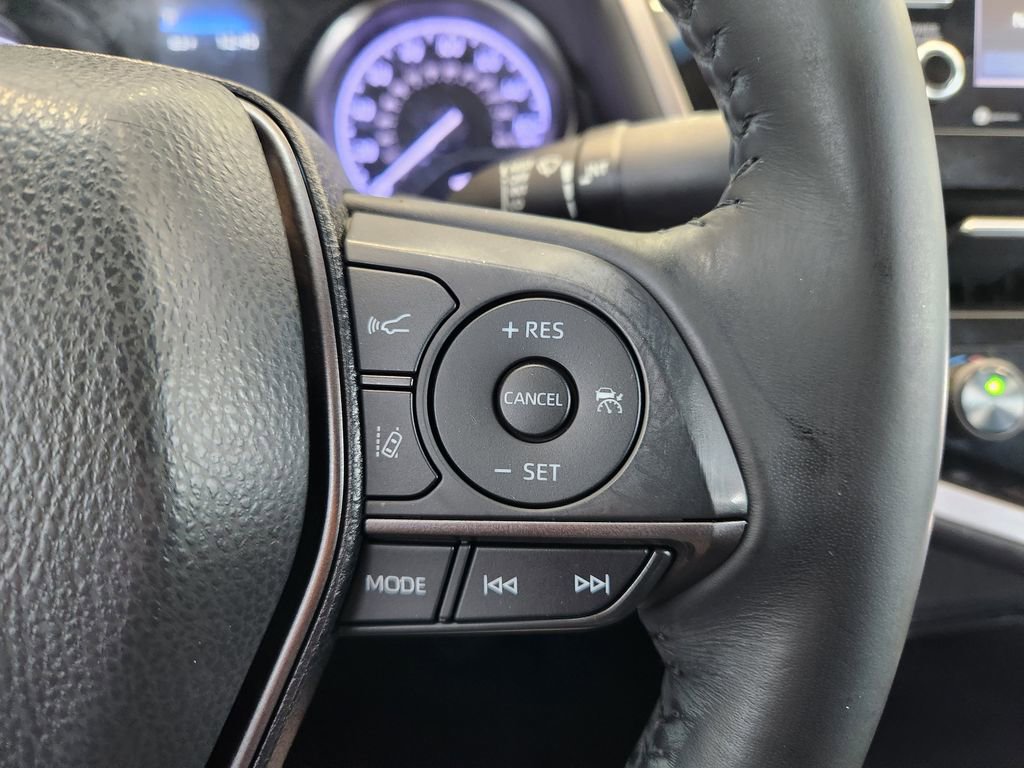 Used 2021 Toyota Camry SE w/ Convenience Package image 29