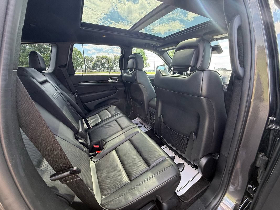 Used 2018 Jeep Grand Cherokee Overland AWD/4WD image 11
