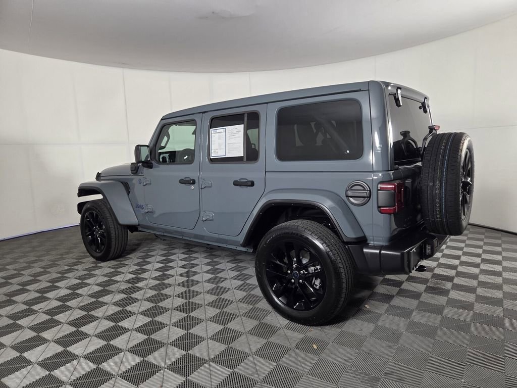 Certified 2025 Jeep Wrangler Sahara w/ Safety Group image 8