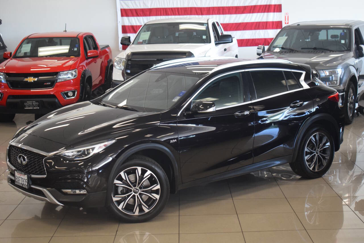 Used 2018 INFINITI QX30 Premium w/ Navigation Package image 11
