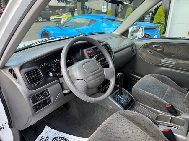 Used 2002 Chevrolet Tracker LT RWD image 27