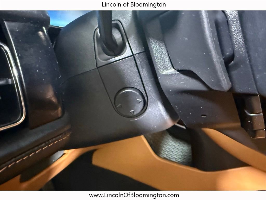 Used 2023 Lincoln Aviator Black Label w/ Dynamic Handling Package image 32