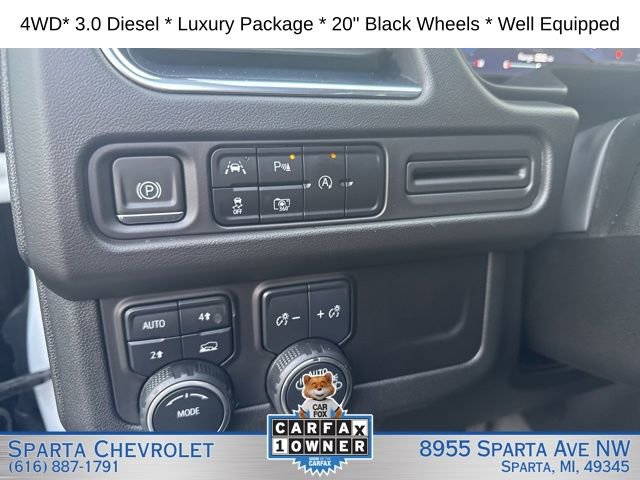 Used 2023 Chevrolet Tahoe LT w/ Luxury Package AWD/4WD image 12