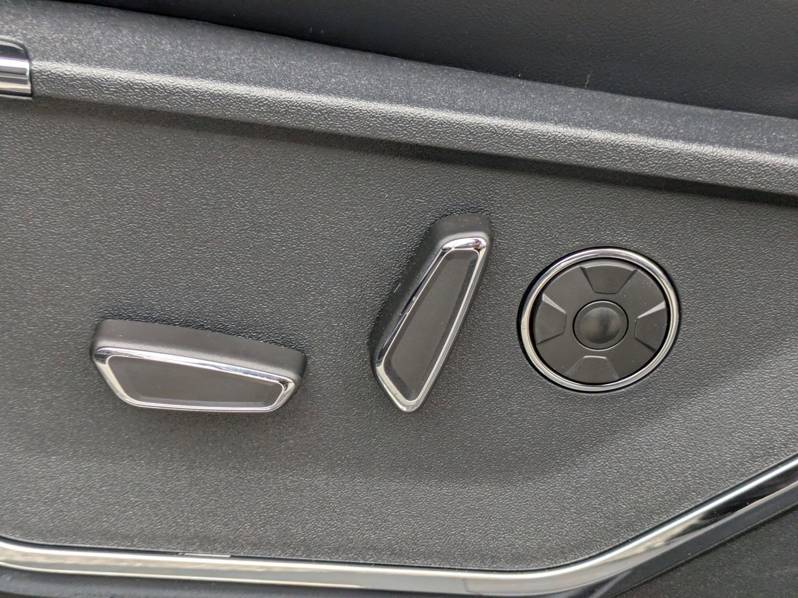 New 2025 Ford F150 Platinum w/ FX4 Off-Road Package image 22