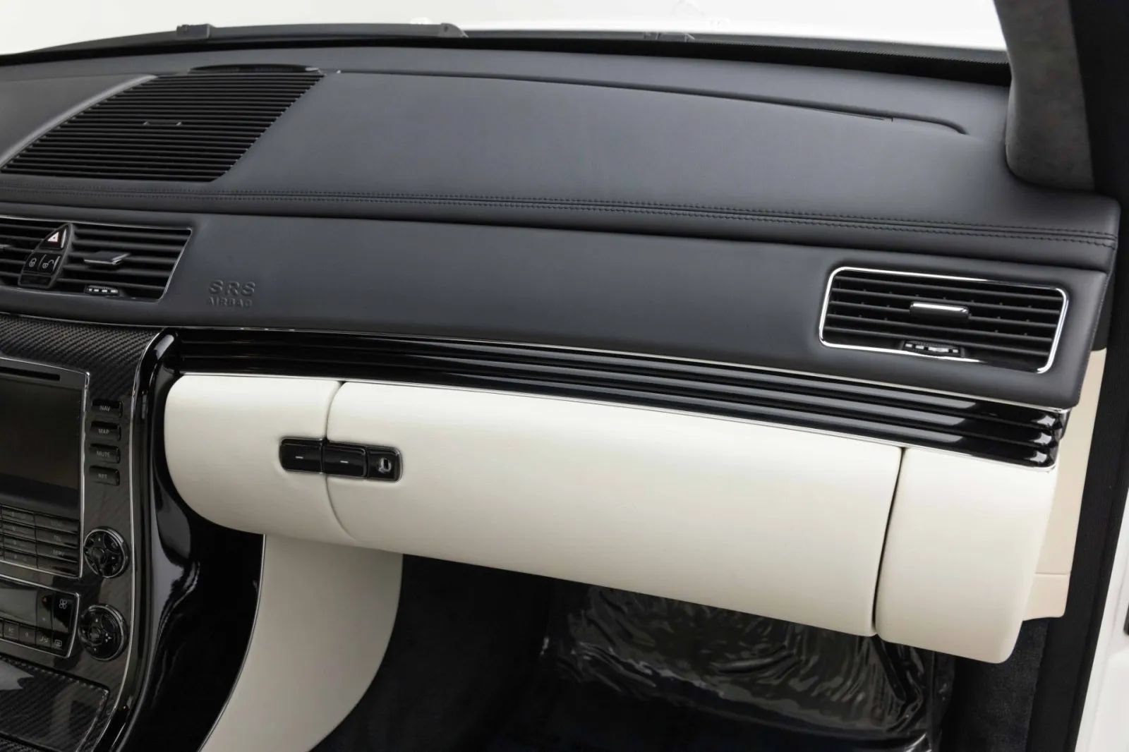 Used 2009 Maybach 62 S RWD image 30