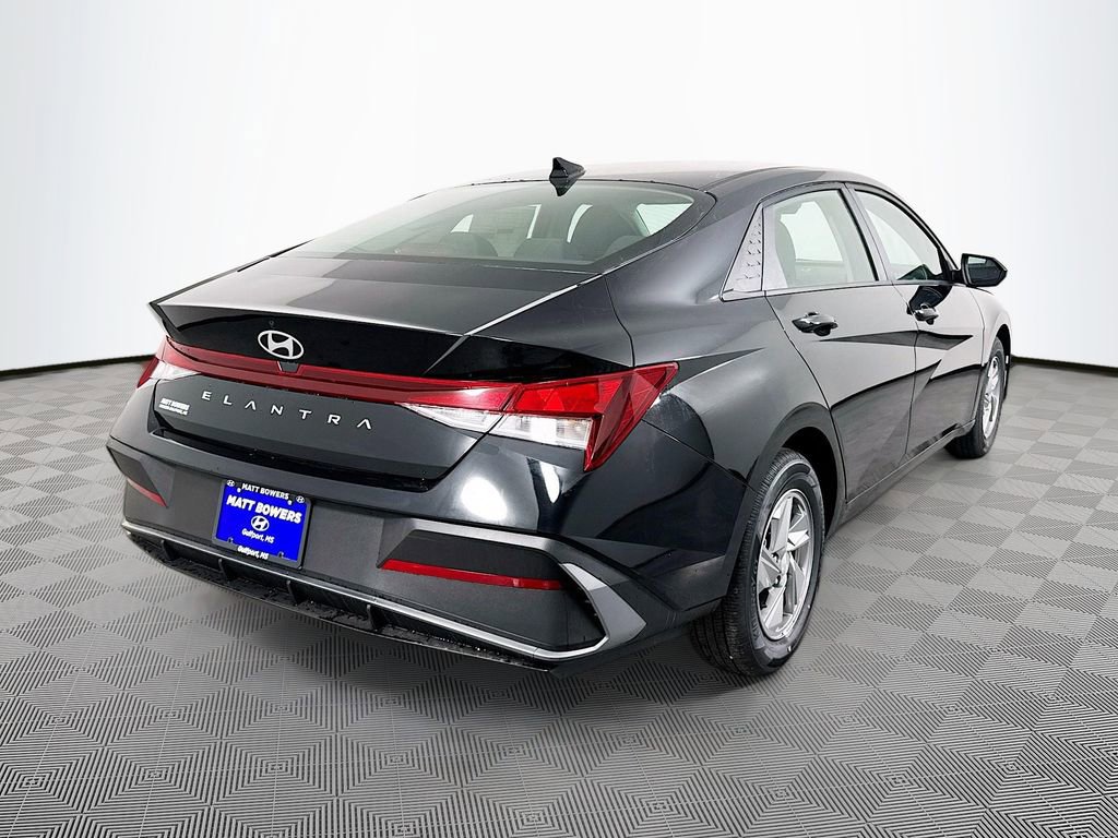 New 2026 Hyundai Elantra SE image 5