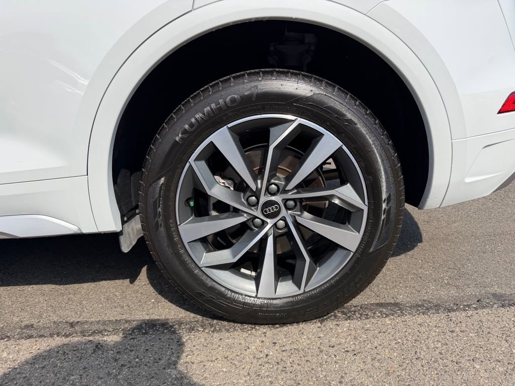 Certified 2023 Audi Q5 2.0T Premium Plus w/ Premium Plus Package AWD/4WD image 10