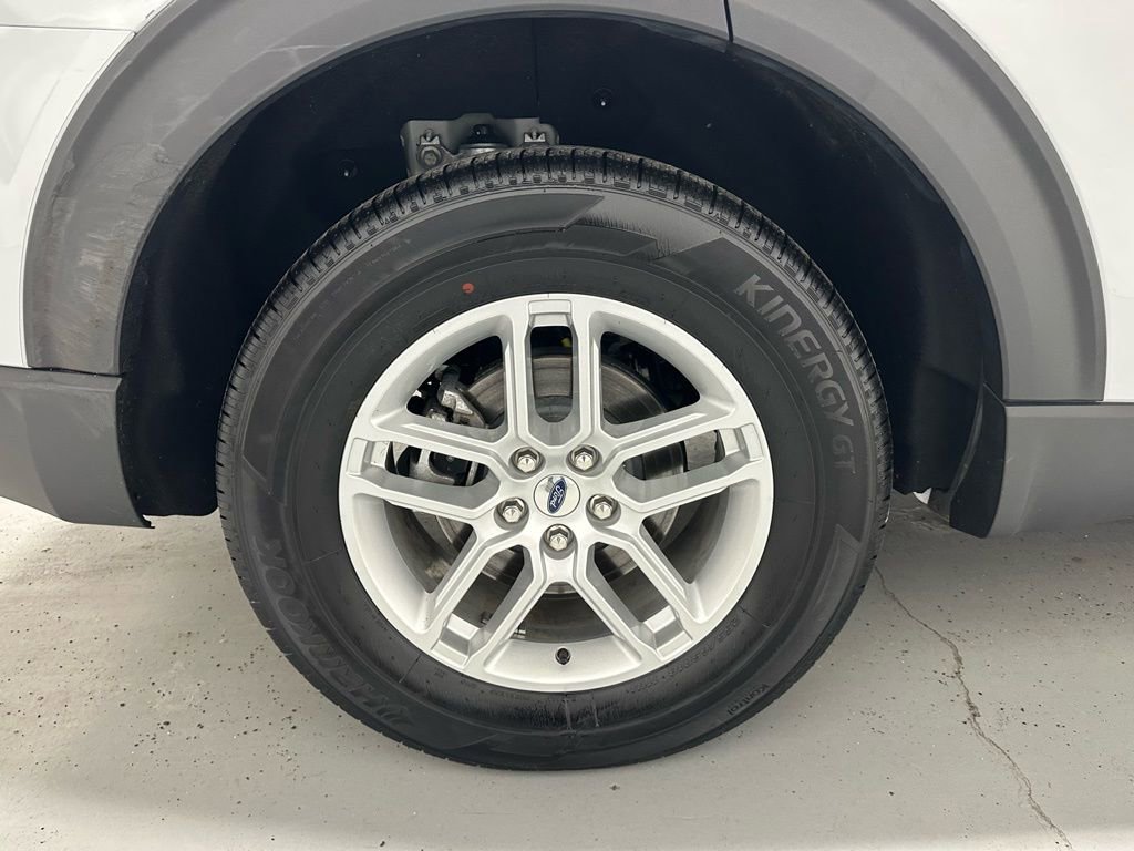 Used 2025 Ford Explorer Active image 70