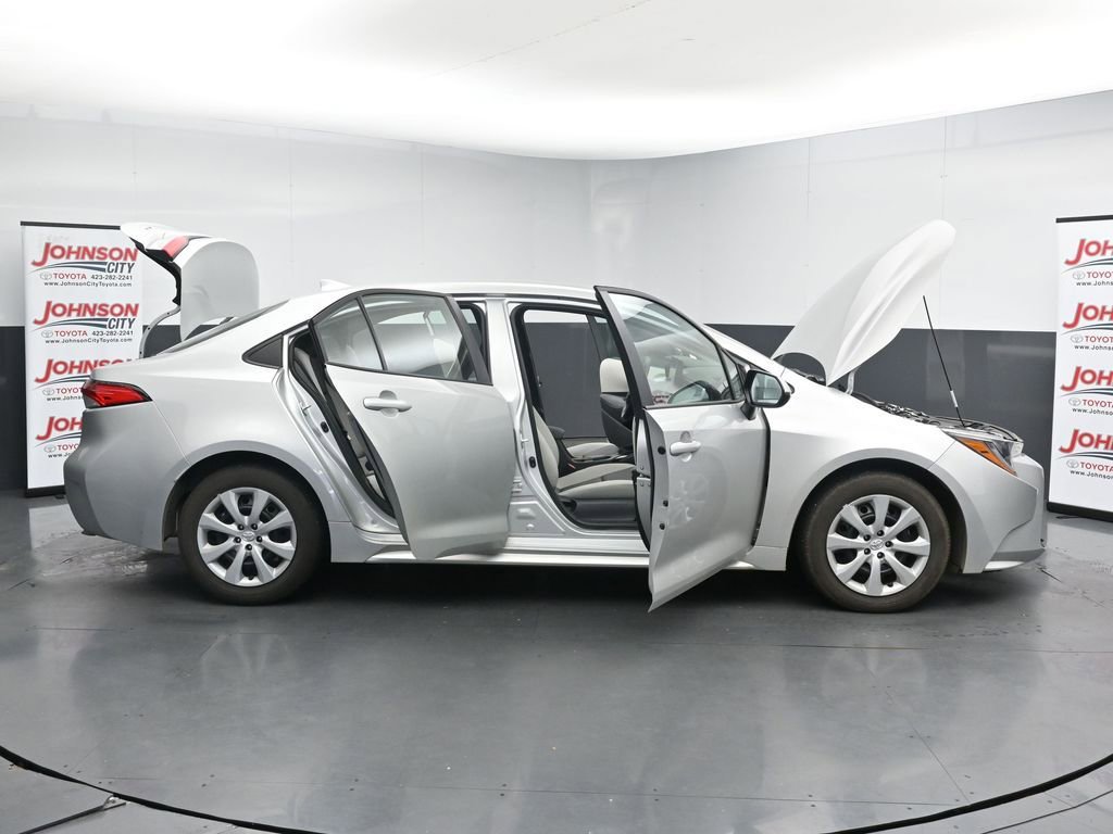 Used 2024 Toyota Corolla LE image 27