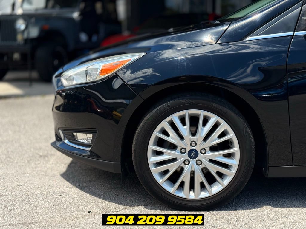Used 2017 Ford Focus Titanium FWD image 14