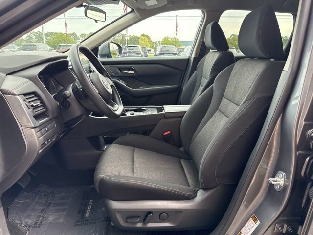 Used 2024 Nissan Rogue SV FWD image 7