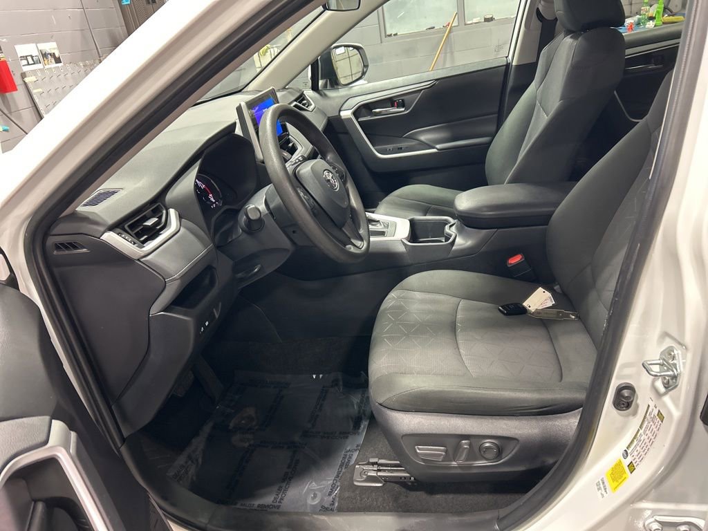 Used 2024 Toyota RAV4 XLE image 17