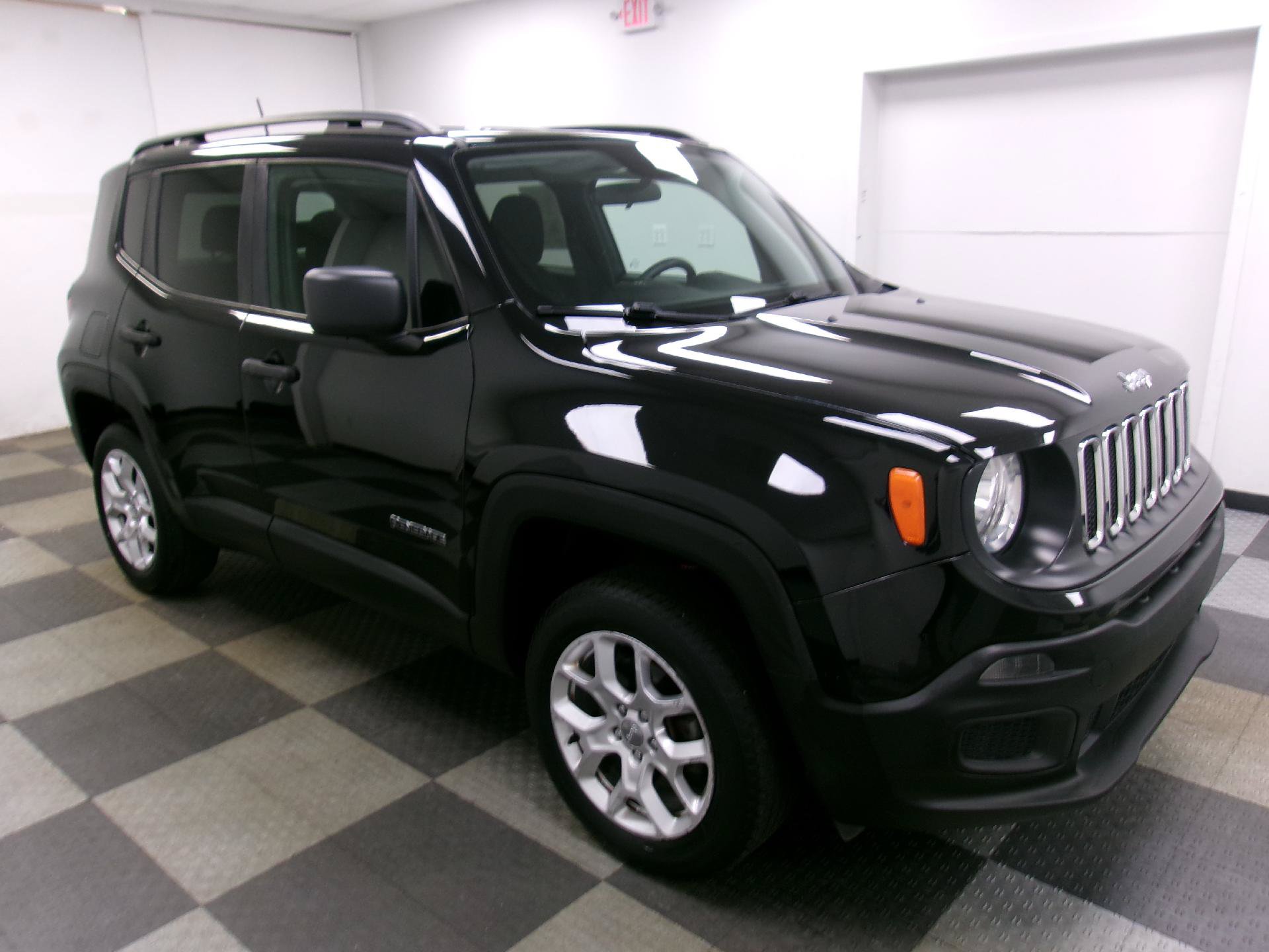 Used 2018 Jeep Renegade Sport w/ Power & Air Group AWD/4WD image 14
