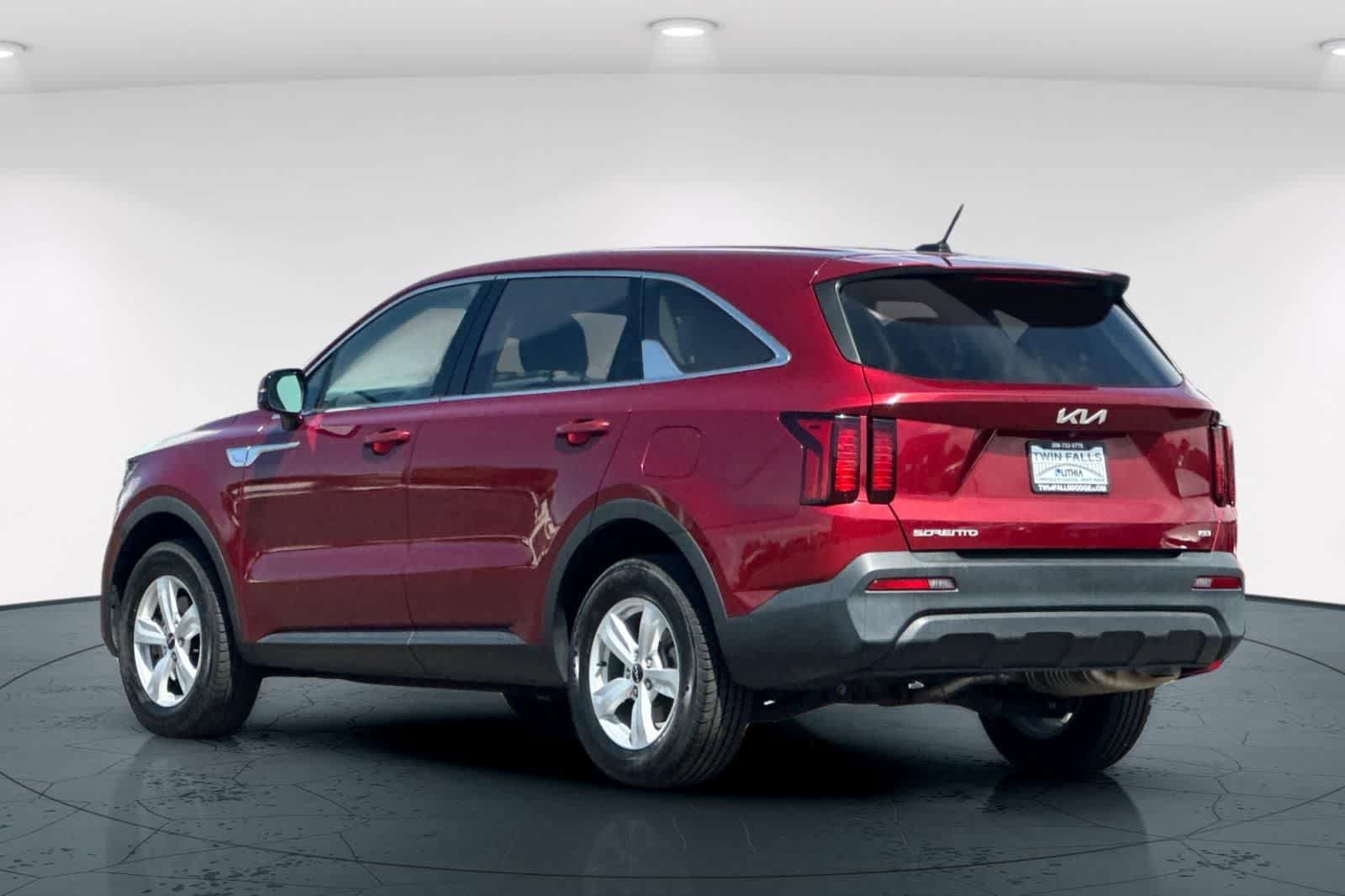 Used 2023 Kia Sorento LX AWD/4WD image 8