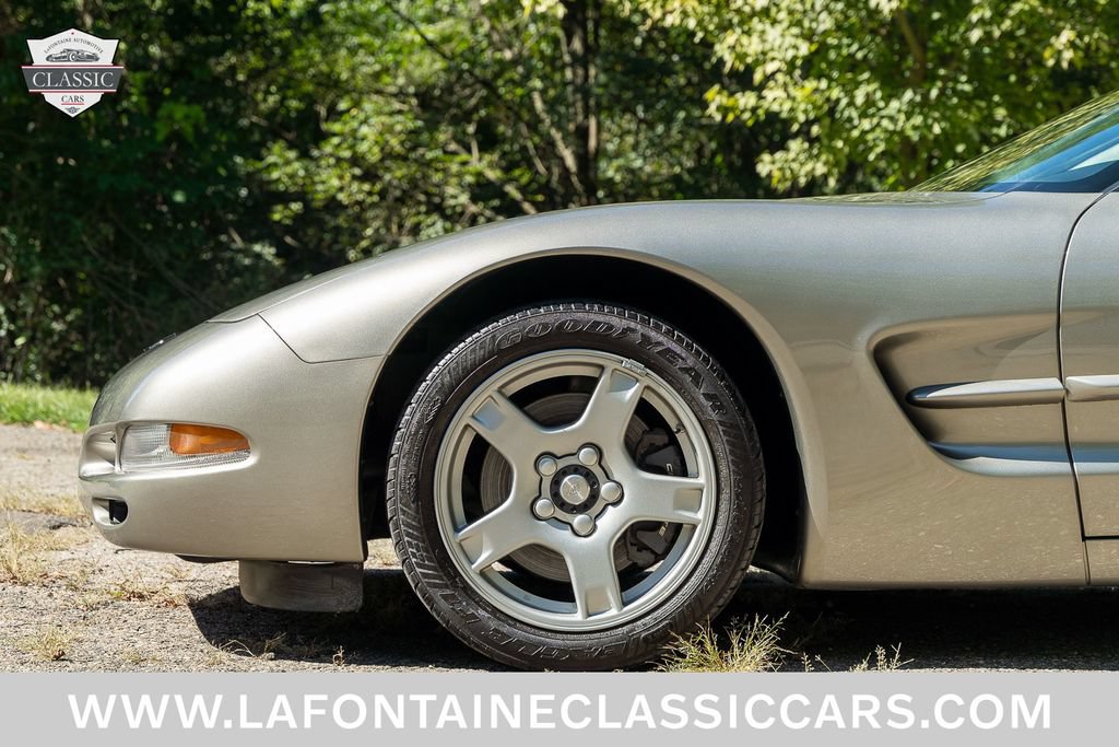 Used 1999 Chevrolet Corvette Coupe RWD image 50