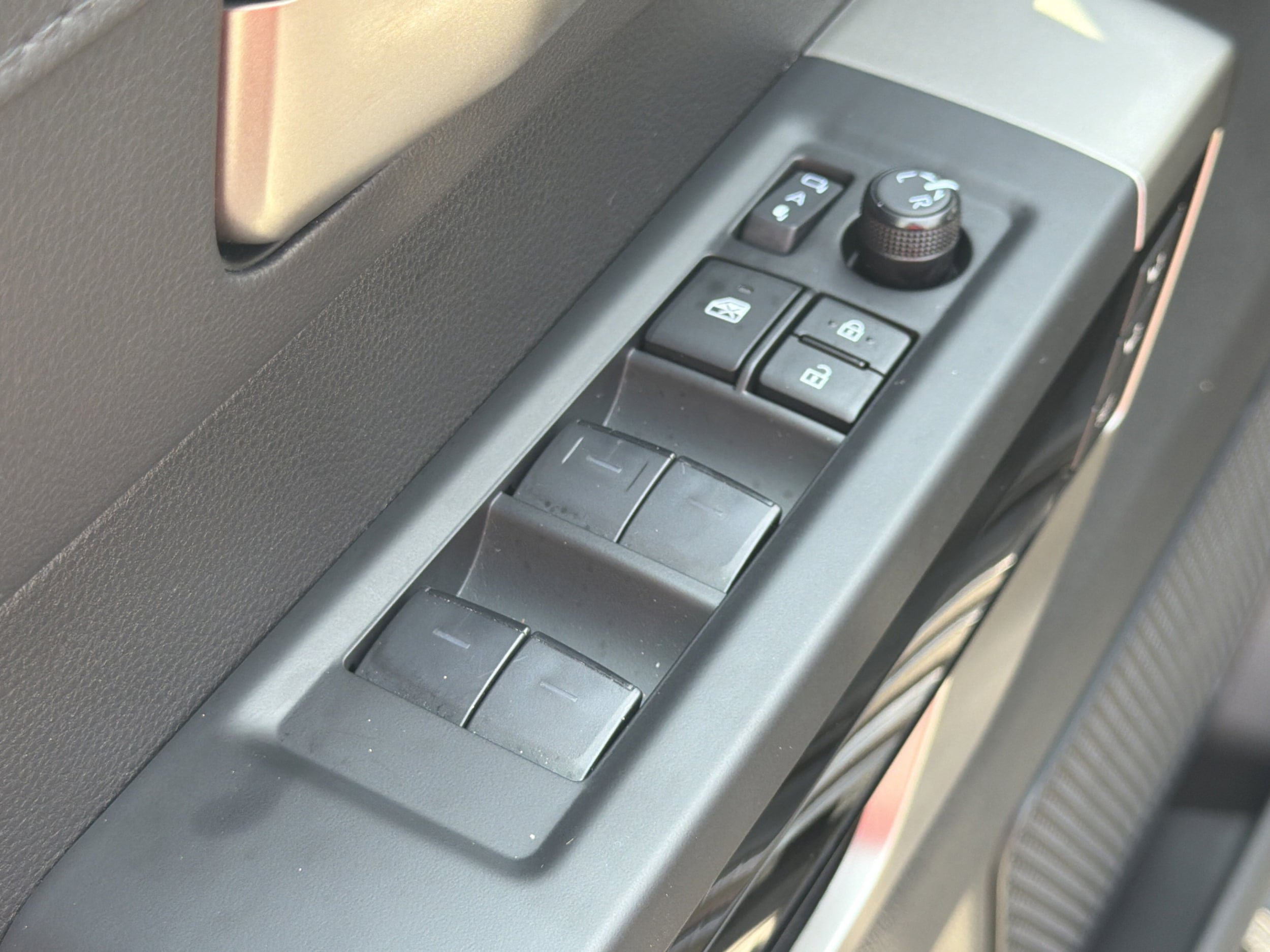 Certified 2025 Toyota Tundra Limited AWD/4WD image 26