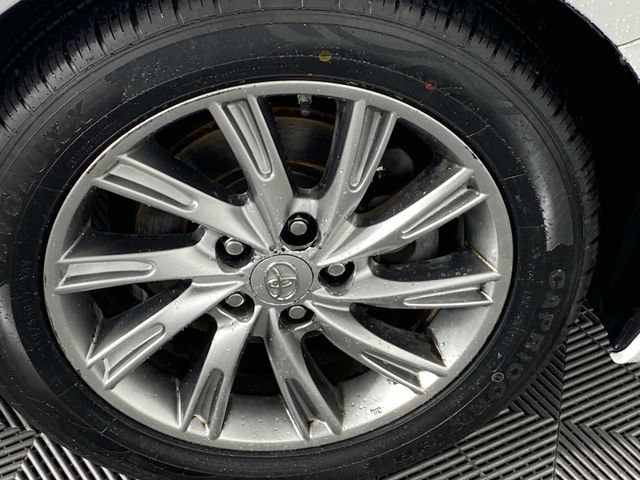 Used 2012 Toyota Camry LE FWD image 29