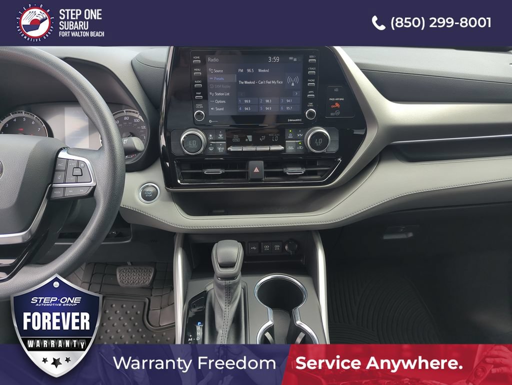 Used 2021 Toyota Highlander L FWD image 25