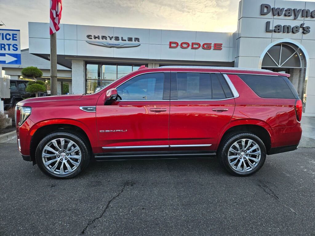 Used 2021 GMC Yukon Denali w/ Denali Premium Package image 2
