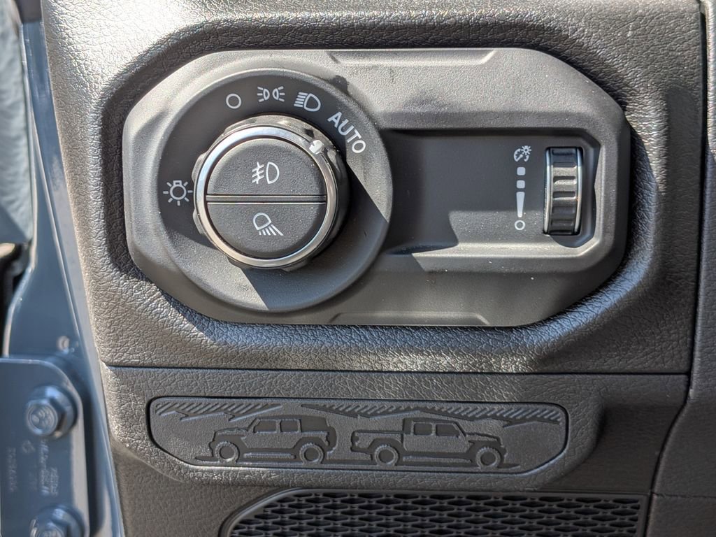 Used 2026 Jeep Gladiator Sport image 18