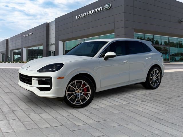 Used 2024 Porsche Cayenne S AWD/4WD image 1
