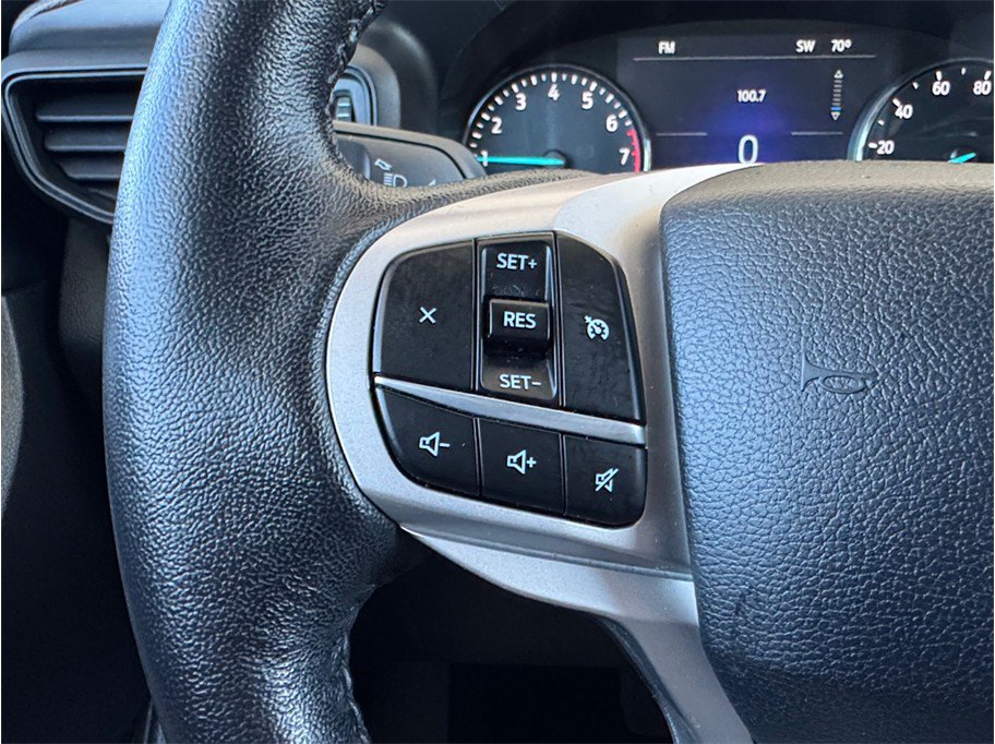 Used 2021 Ford Explorer XLT AWD/4WD image 13