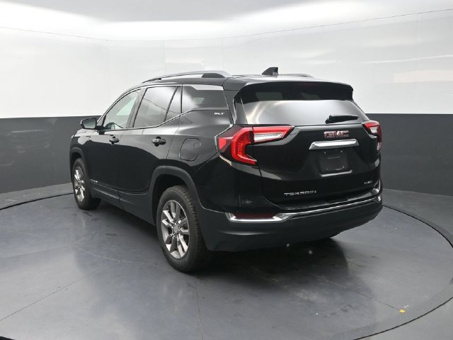 Used 2024 GMC Terrain SLT AWD/4WD image 6