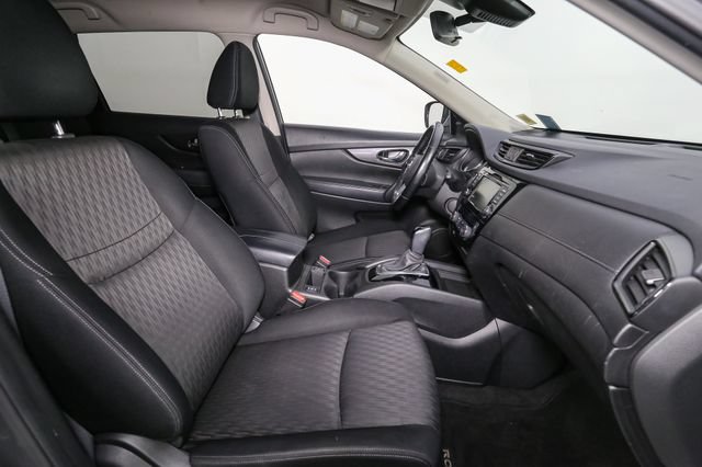 Used 2020 Nissan Rogue SV AWD/4WD image 17
