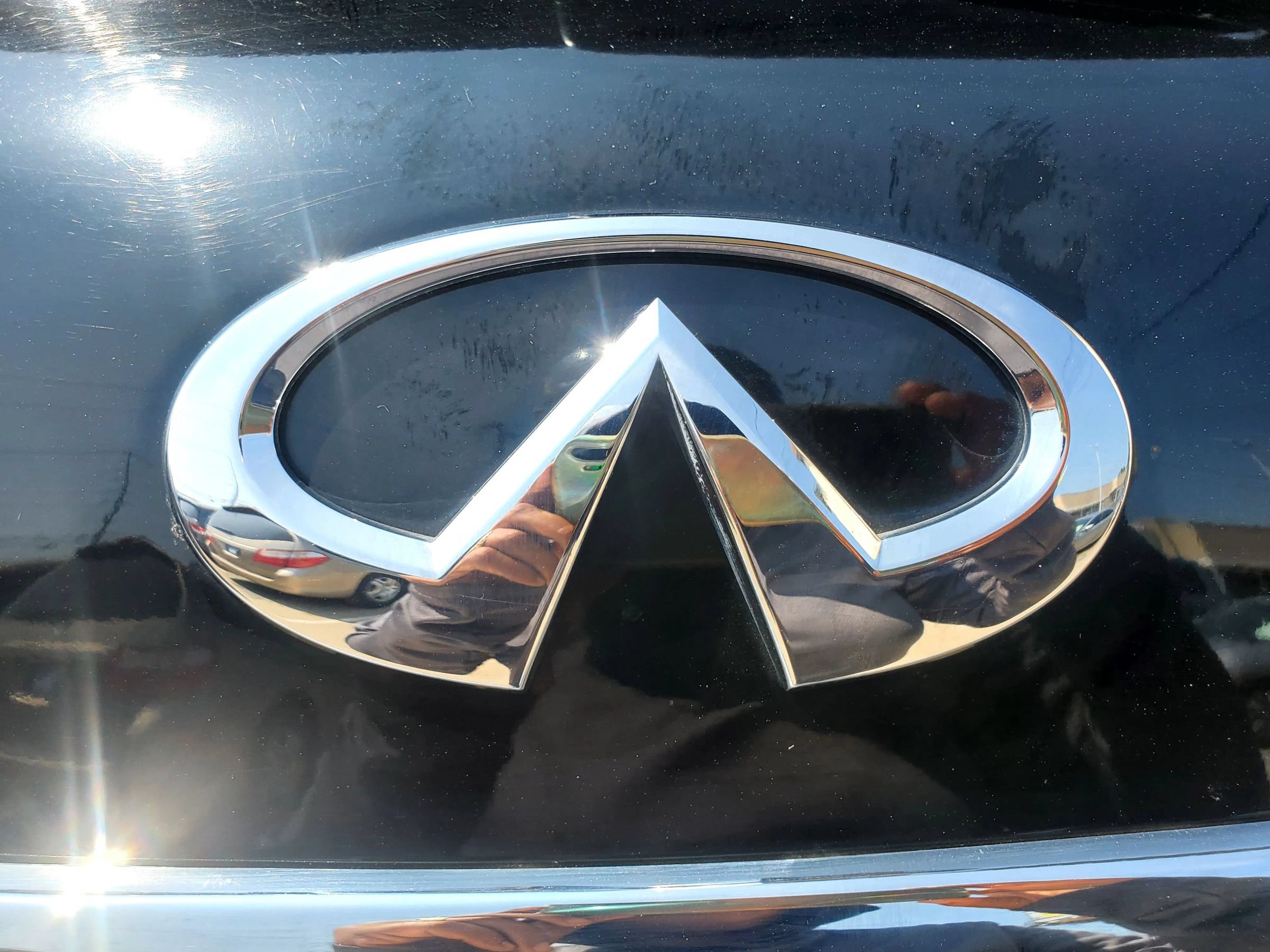 Used 2016 INFINITI QX80 4WD w/ Signature Edition Package image 13
