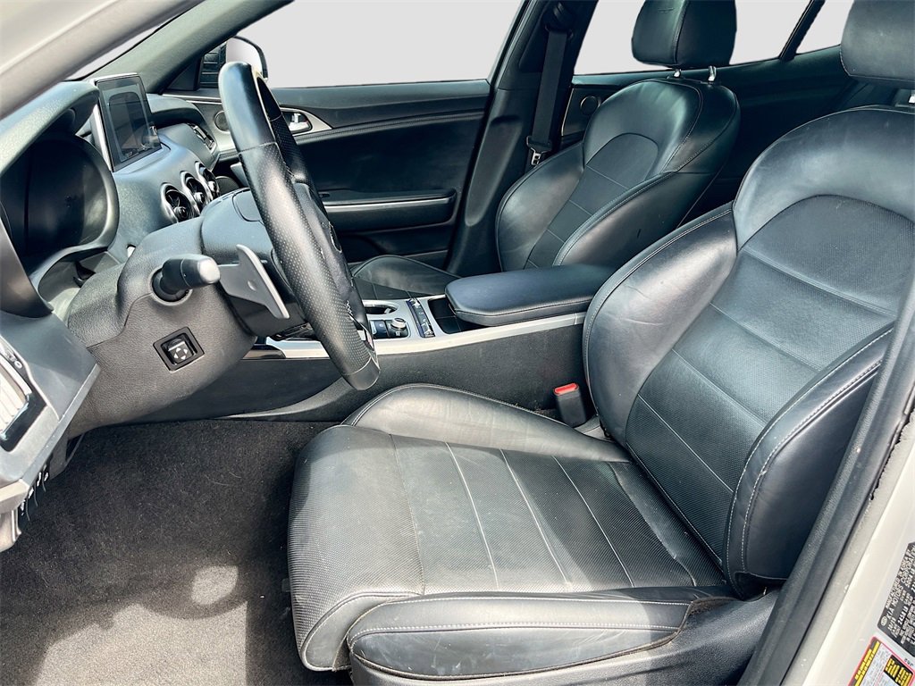 Used 2020 Kia Stinger GT2 image 21