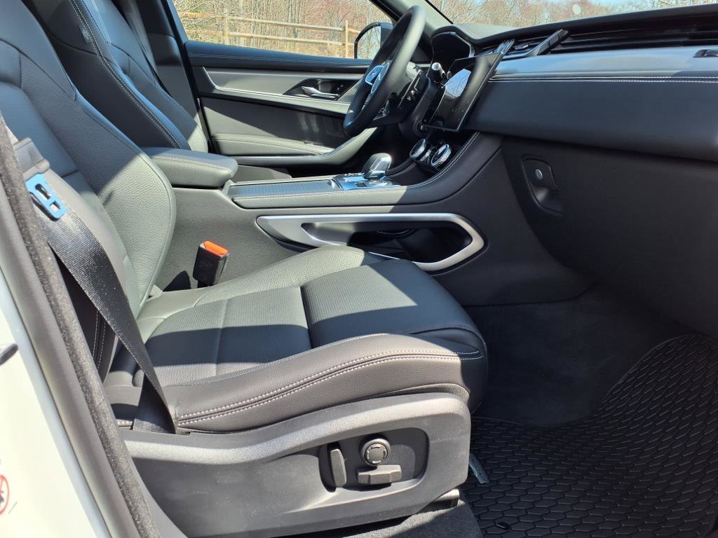 New 2026 Jaguar F-PACE R-Dynamic S image 3