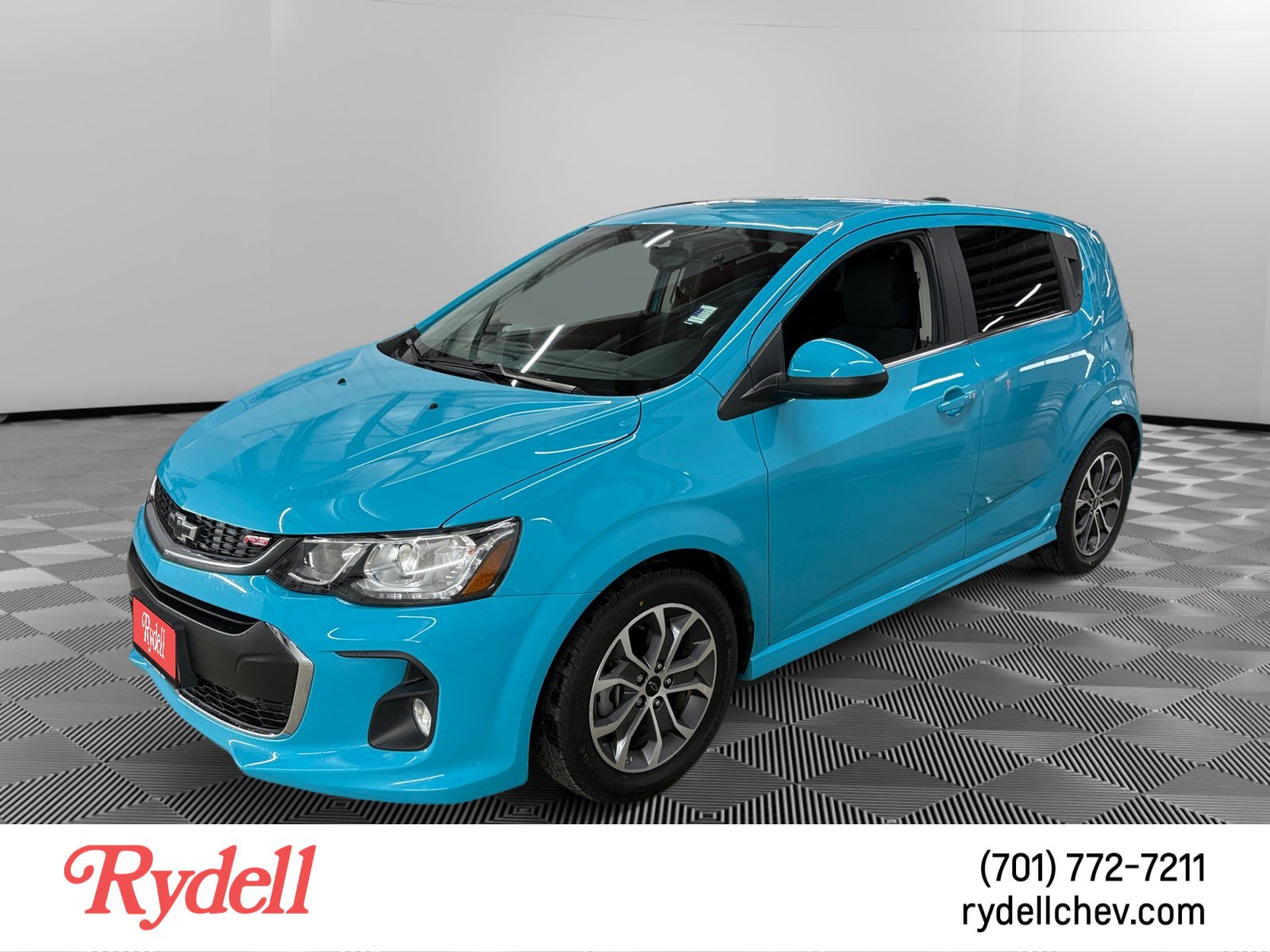 Used 2020 Chevrolet Sonic LT w/ Convenience Package FWD image 1