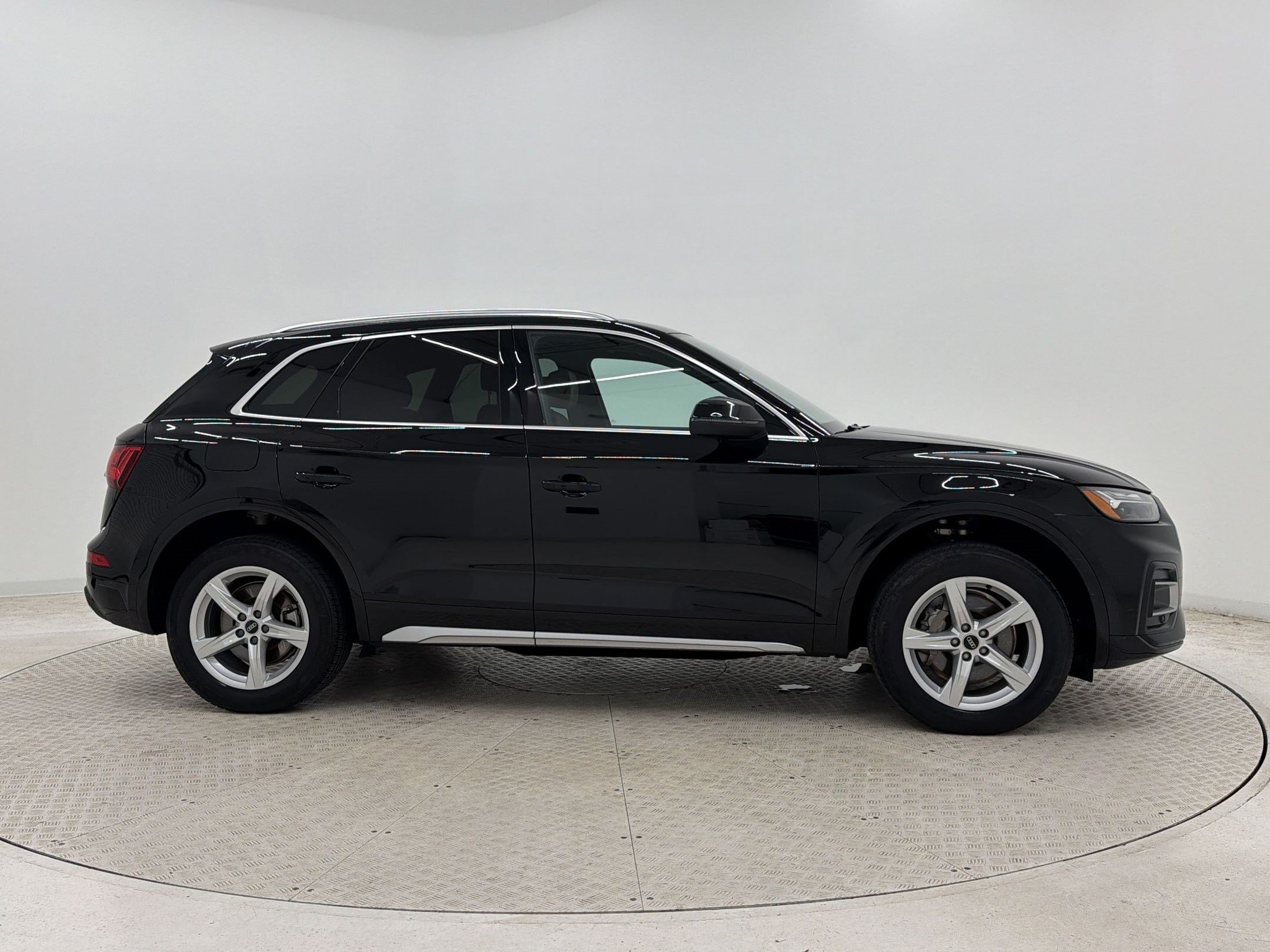 Used 2021 Audi Q5 2.0T Premium w/ Convenience Package AWD/4WD image 8