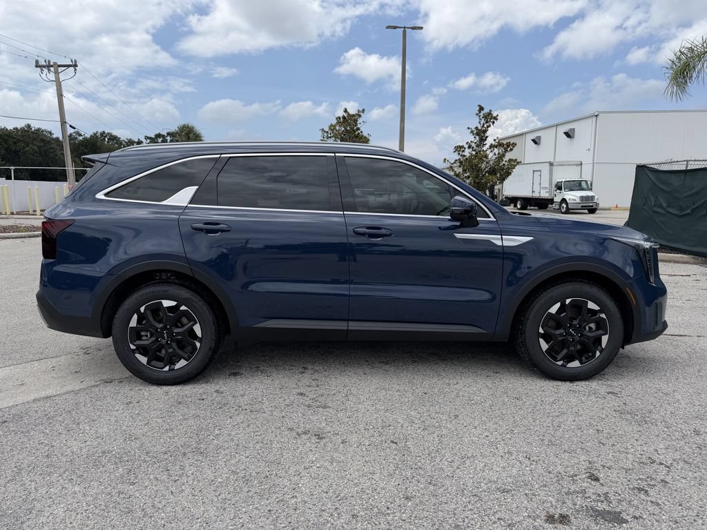 New 2026 Kia Sorento S FWD image 3