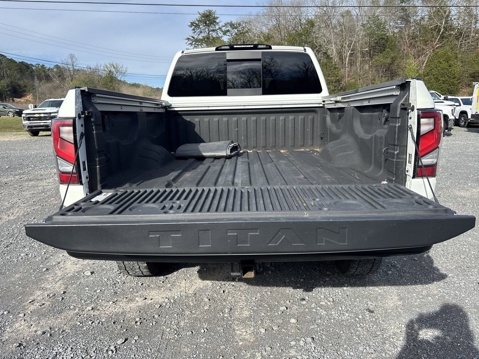 Used 2024 Nissan Titan PRO-4X AWD/4WD image 25