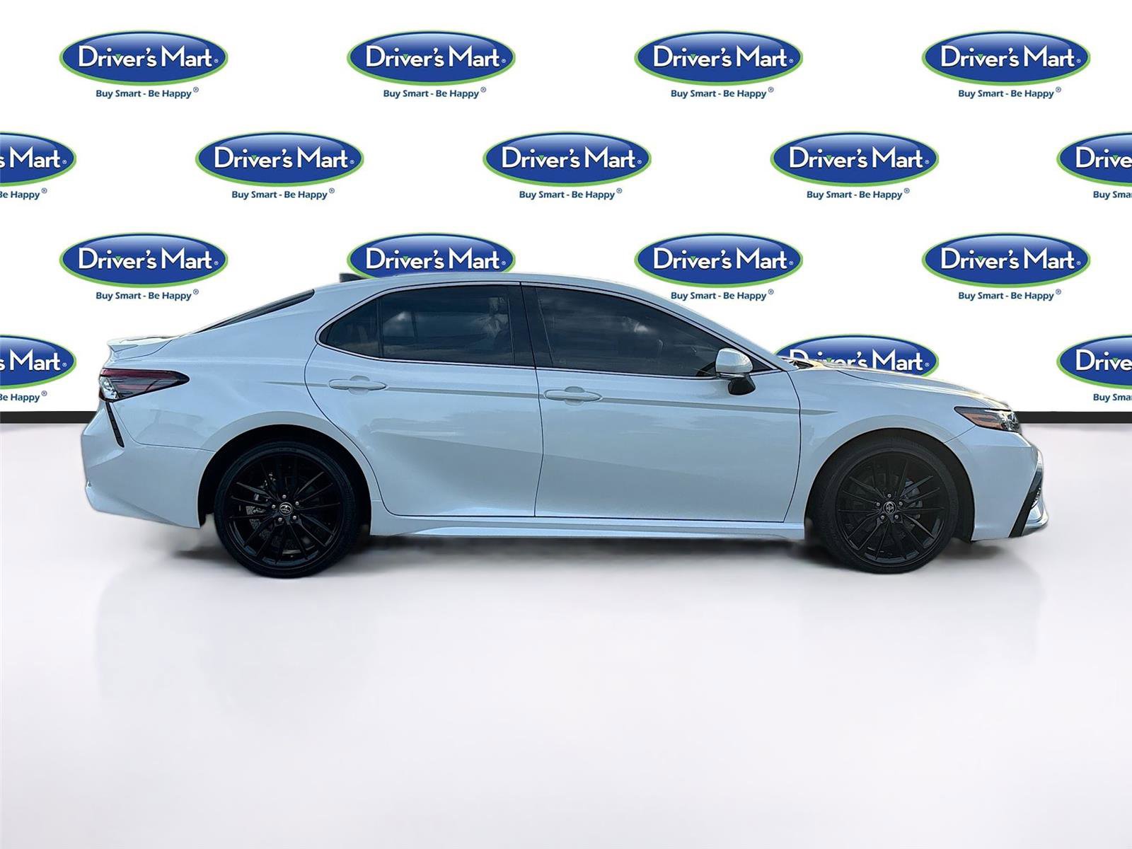 Used 2023 Toyota Camry XSE image 9