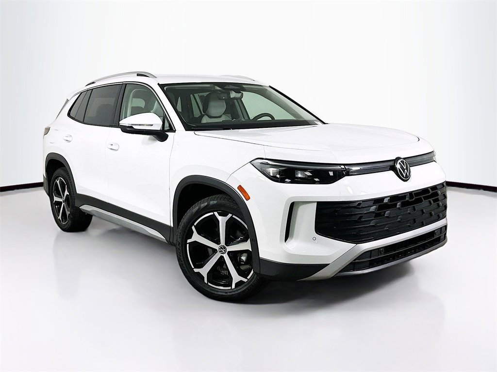 New 2025 Volkswagen Tiguan SE