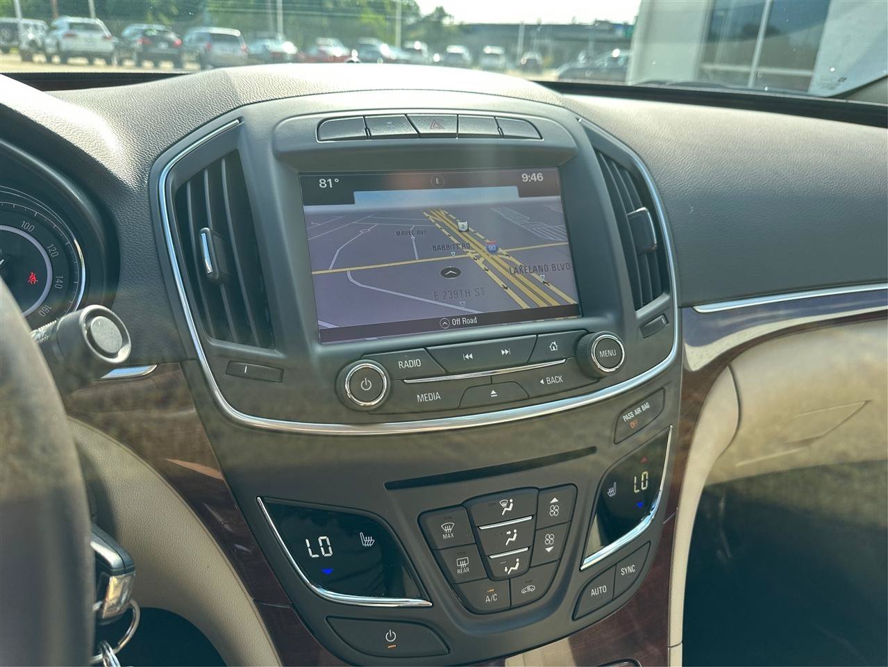 Used 2017 Buick Regal Sport Touring FWD image 31