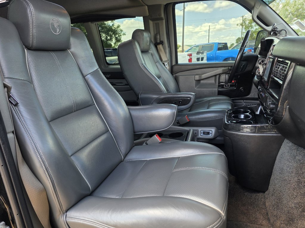 Used 2019 Chevrolet Express 2500 Extended w/ Enhanced Convenience Package image 14