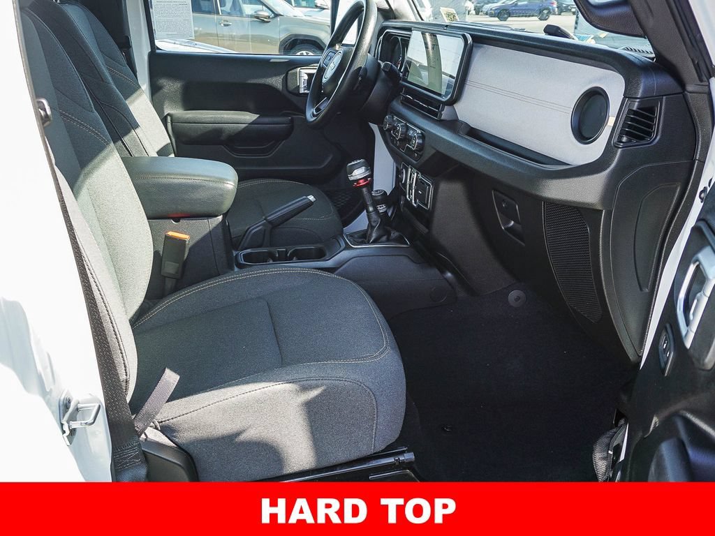 Used 2025 Jeep Wrangler Unlimited Sport AWD/4WD image 12