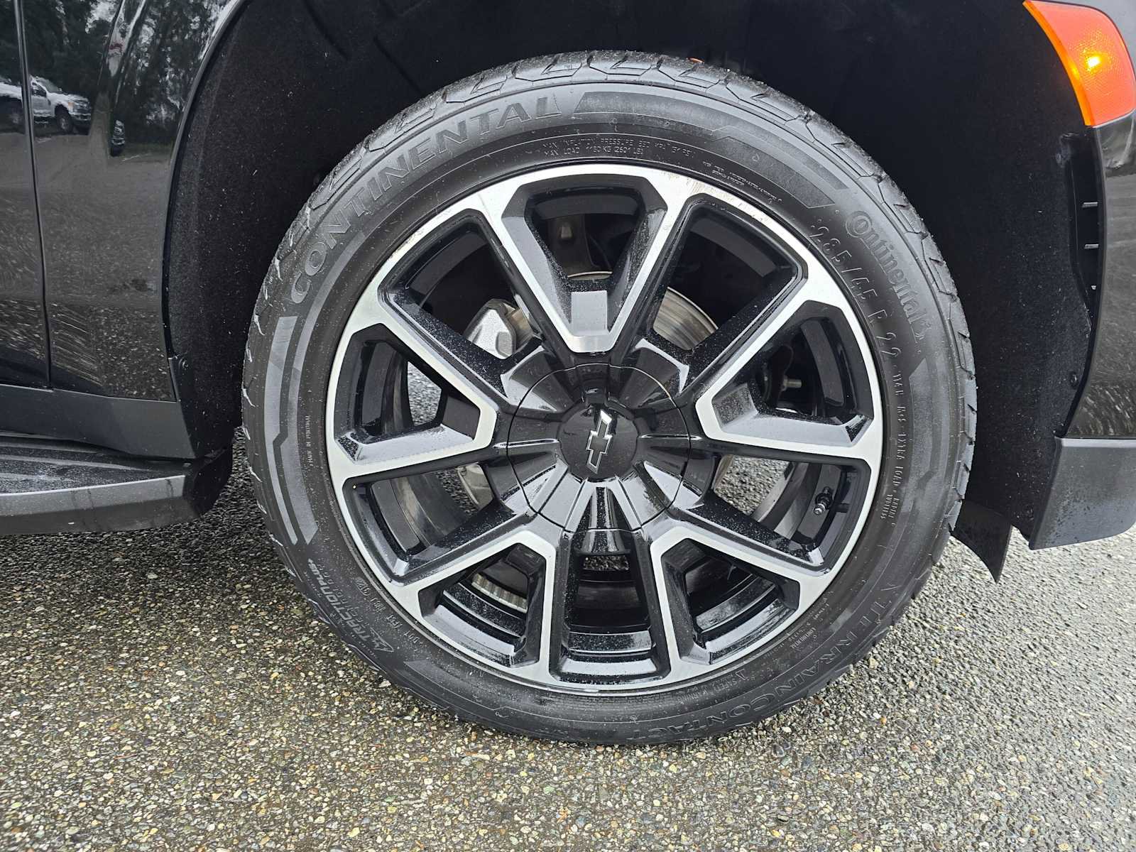 Used 2021 Chevrolet Suburban RST w/ Rear Media and Nav Package image 9