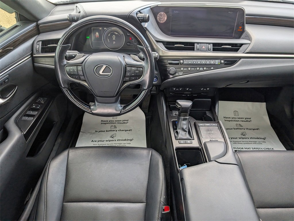 Used 2019 Lexus ES 300h image 27