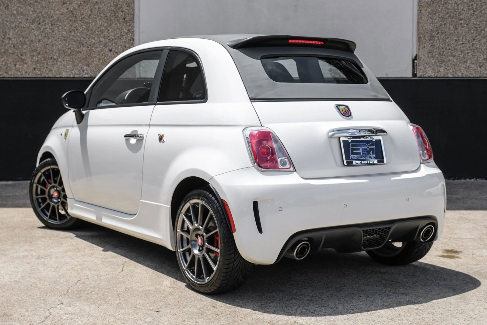 Used 2013 FIAT 500 Abarth w/ Comfort/Convenience Group FWD image 9