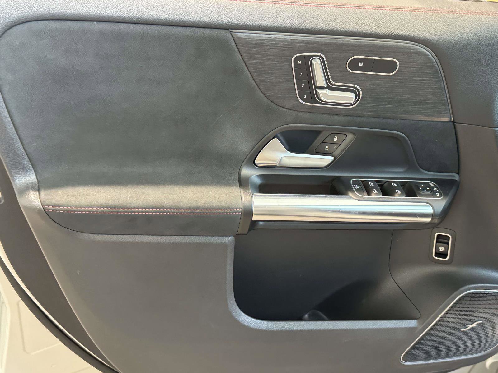 Certified 2021 Mercedes-Benz GLA 250 4MATIC image 25